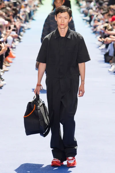 Look 46